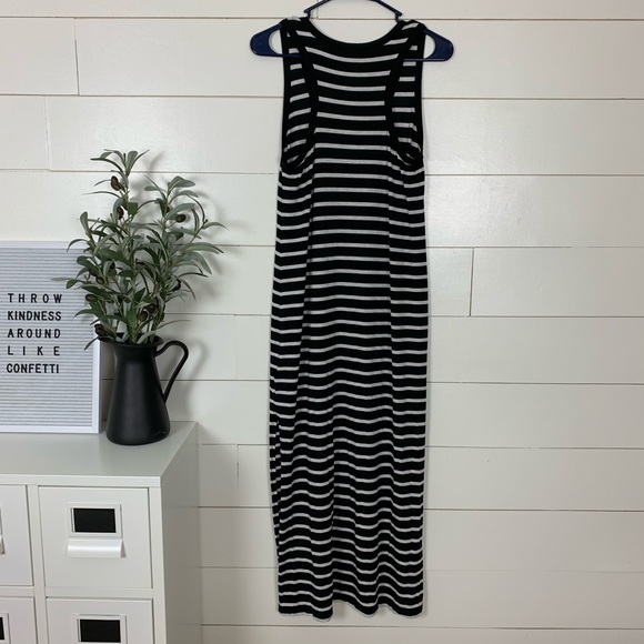 ❌SOLD❌ J Crew Black & White Striped Maxi Dress - Picture 6 of 7
